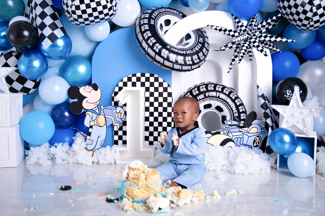 blue racing cake smash