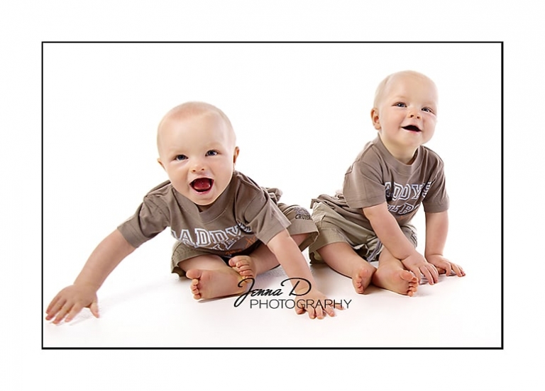 twins photographerbaby hotographer -twins033004