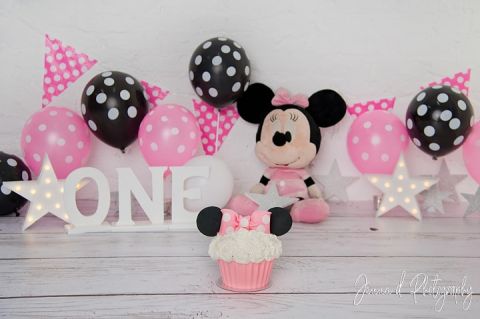  Minnie mouse giant cupcake