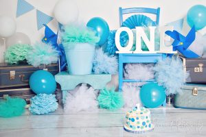 white blue and turquose cake setup