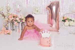 pink white and rose gold cake smash