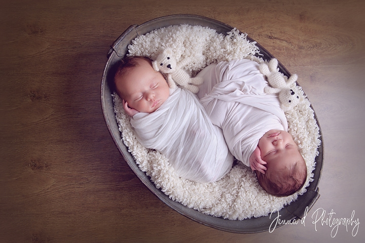 Twin newborn photographer for Emma and Jayde