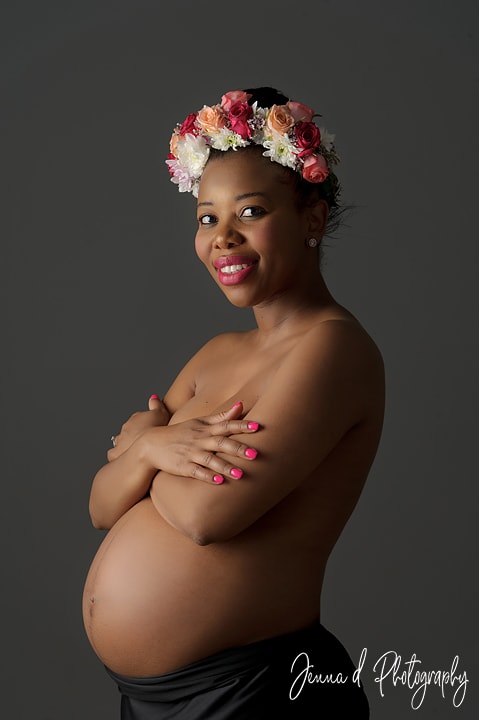 lady in studio maternity photos