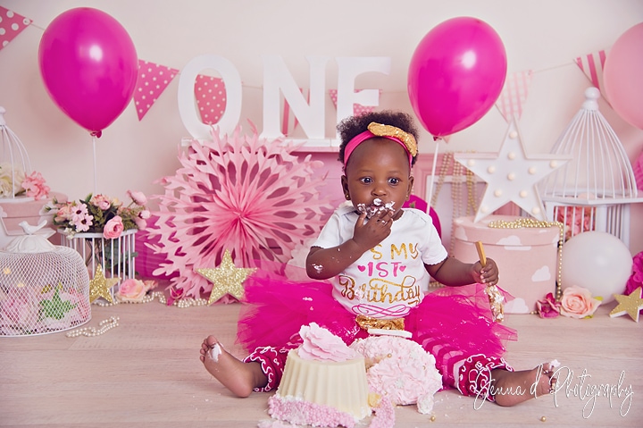 Miracle’s first birthday cake smash in Pretoria