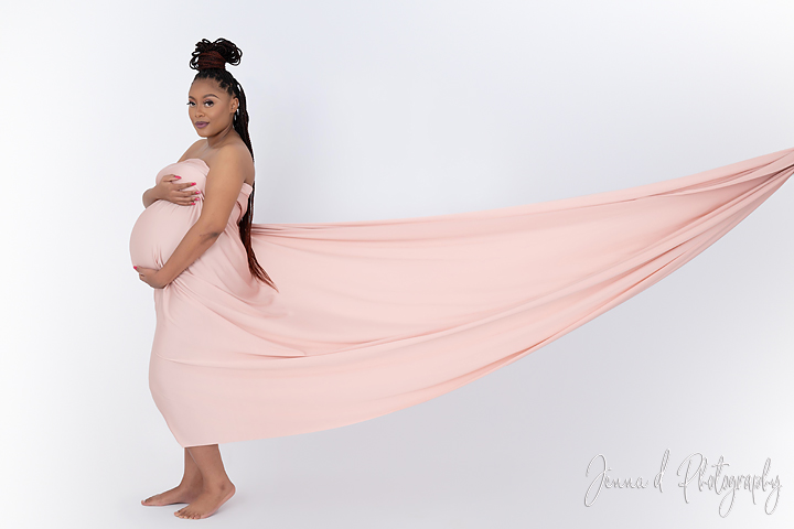 The Importance of Maternity Photos: Capturing the Beauty of Pregnancy