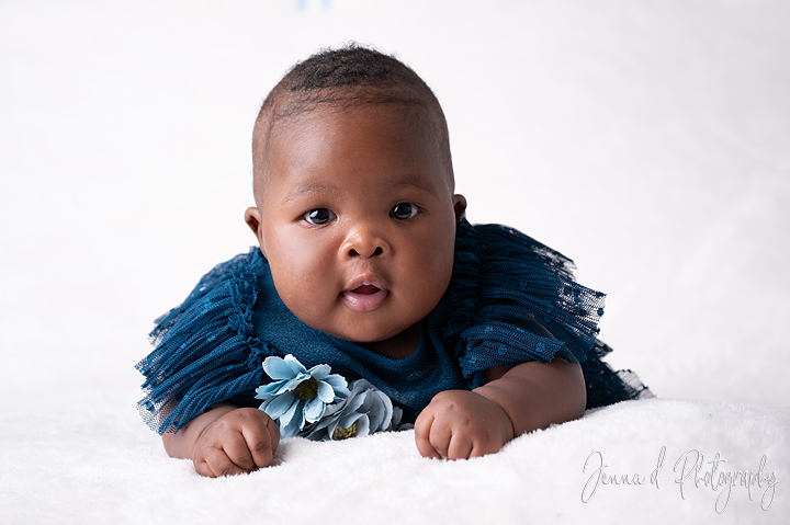 newborn photoshoot older baby girl