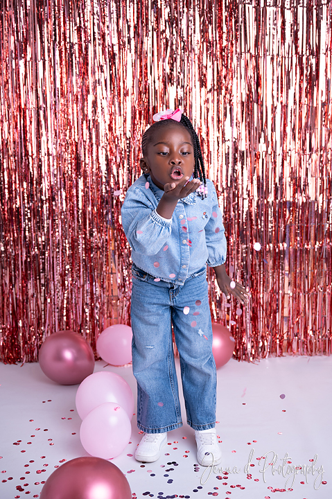 5th birthday,studio,pink cake smash