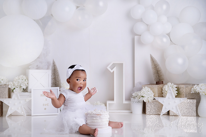 pretty white cake smash setup