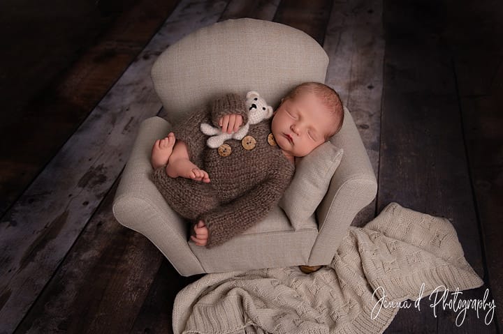 professional newborn photographer in pretoria studio040