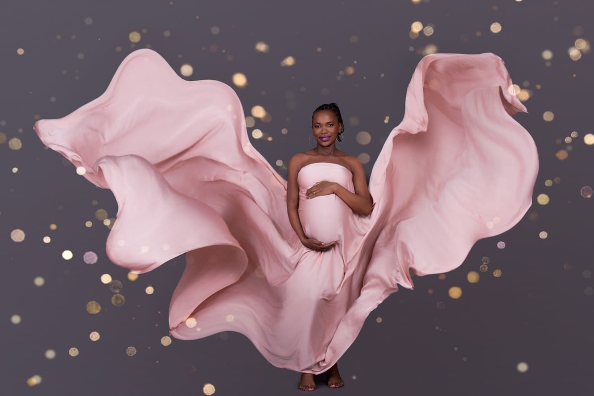 PINK FABRIC MATERNITY PHOTOSHOT