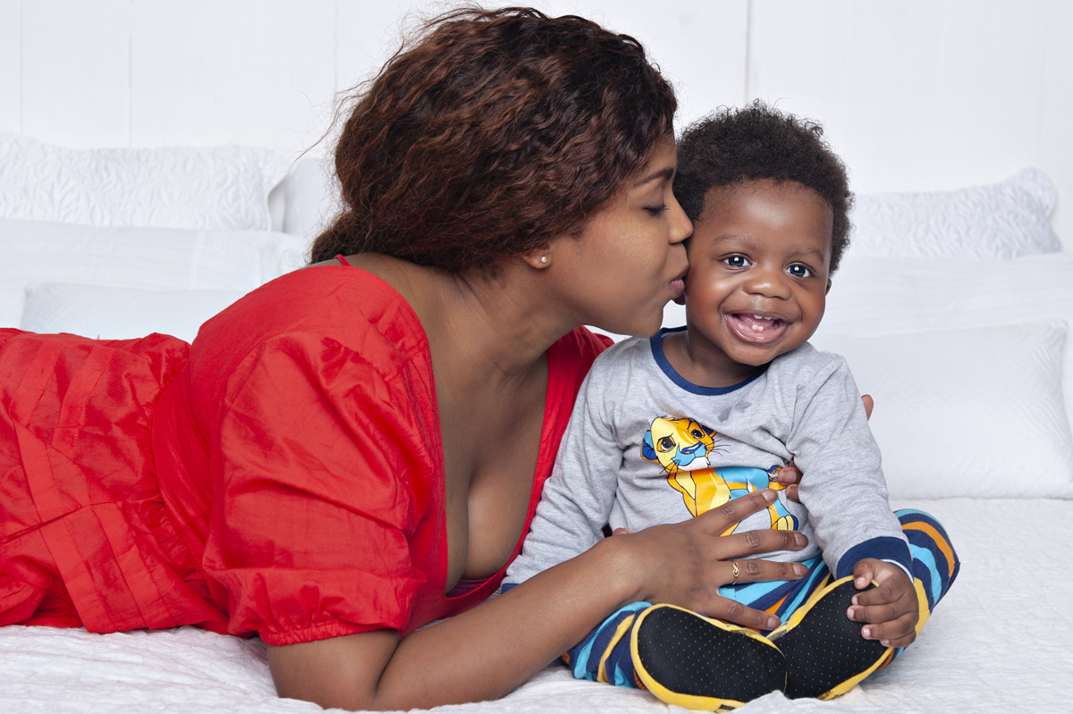 Mom and toddler portrait for parents comparing preschools in Raslouw